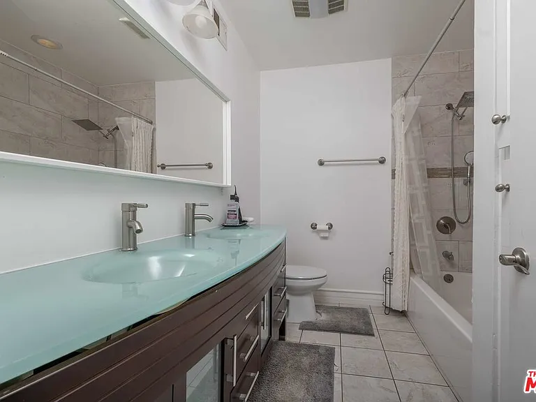 5515 Longridge Ave — Photo 13