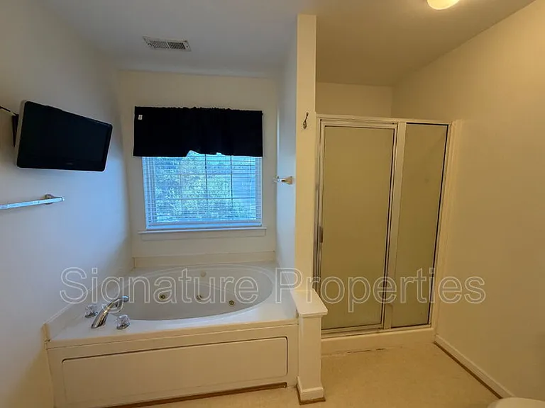 1609 Cadmus Ct — Photo 16