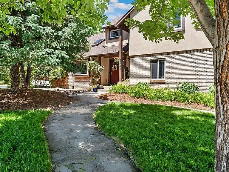 2550 Ramsgate Ter — Photo 1