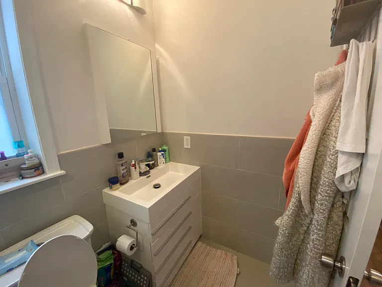 1621 Brown St #2 — Photo 8