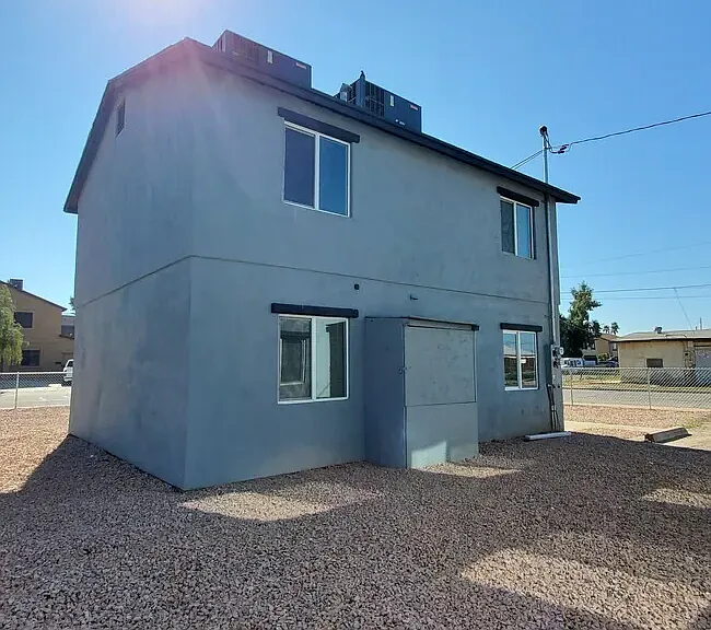 1146 W Apache St #2 — Photo 5