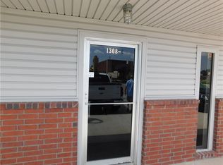 1308 S Thompson St, Springdale, AR 72764