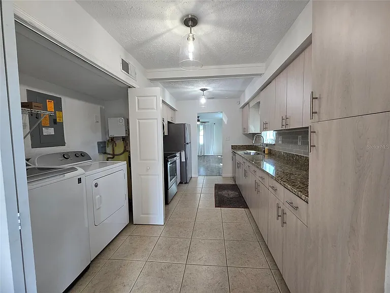 6001 Cedar St NE — Photo 12