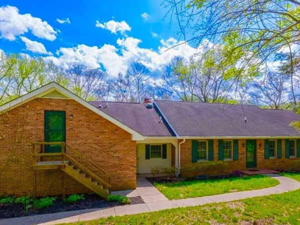 6944 Five Mile Rd, Cincinnati, OH 45230