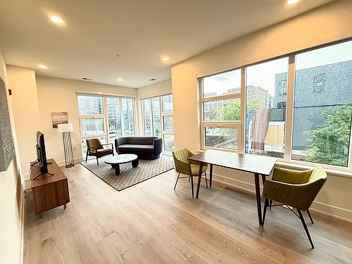 Floor plan 304