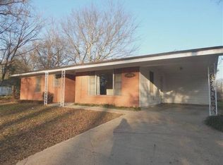 1510 Ivy Lea St, Gladewater, TX 75647