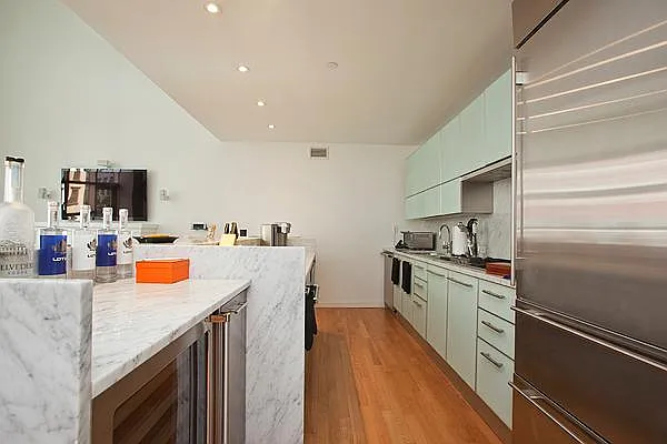 Sold by Keller Williams NYC | media 19