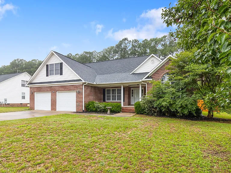 757 Stone Cross Dr — Photo 3