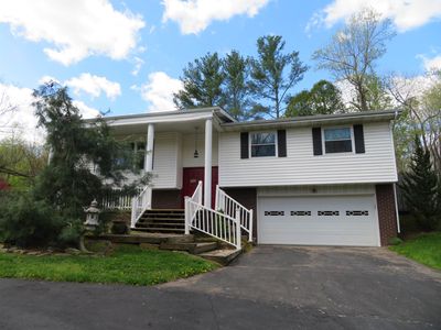 27 Halls Hill Rd, Ona, WV, 25545