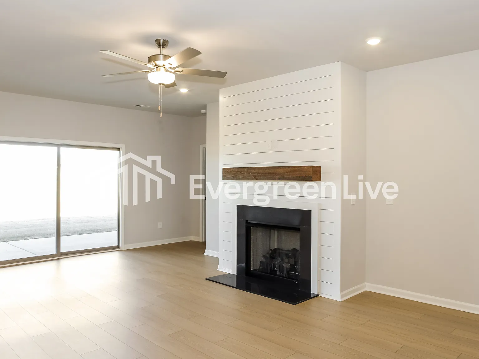 4 bed, 3.0 bath, 2226 sqft, $2,030 — Photo 3