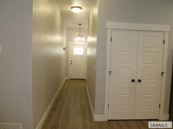 3rd image of 5054 Jake Ave