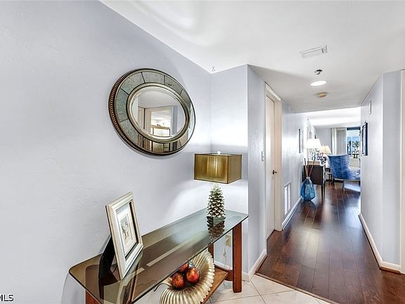 4th image of 26235 Hickory Blvd APT 2C