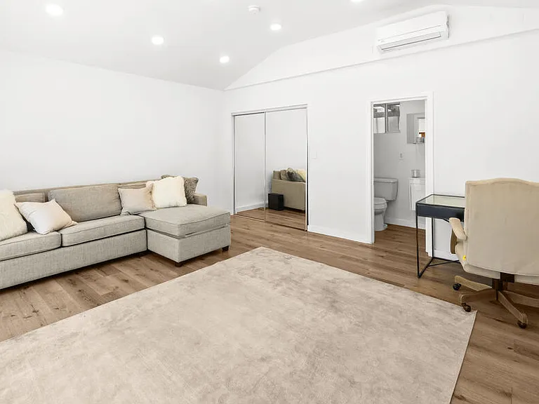 9007 David Ave — Photo 31
