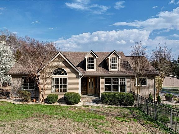 2nd image of 7217 Bulb Rd