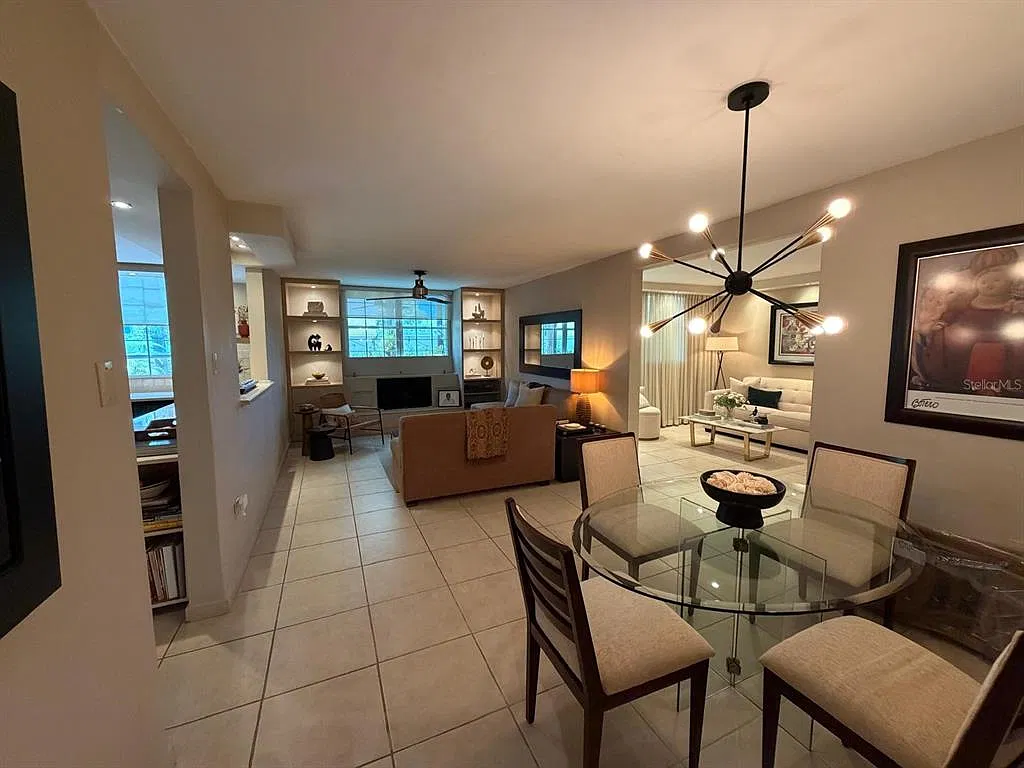 3 bed, 2.0 bath, $2,500 — Photo 4