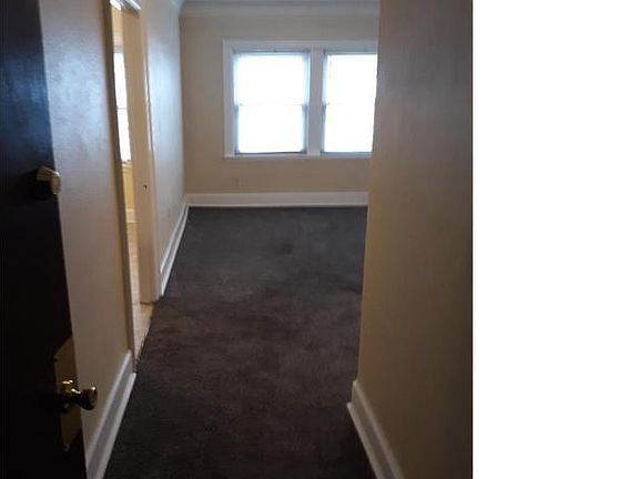 3rd image of 529 N Main St APT 206