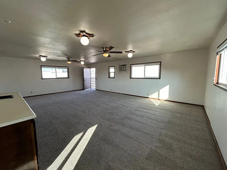 1441 Coldwell Ave #B — Photo 5