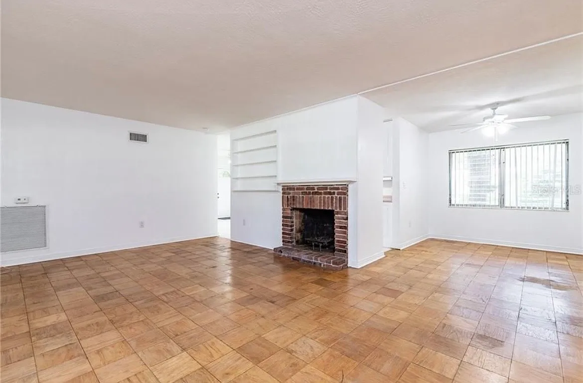 3 bed, 1378 sqft, $2,800 — Photo 2