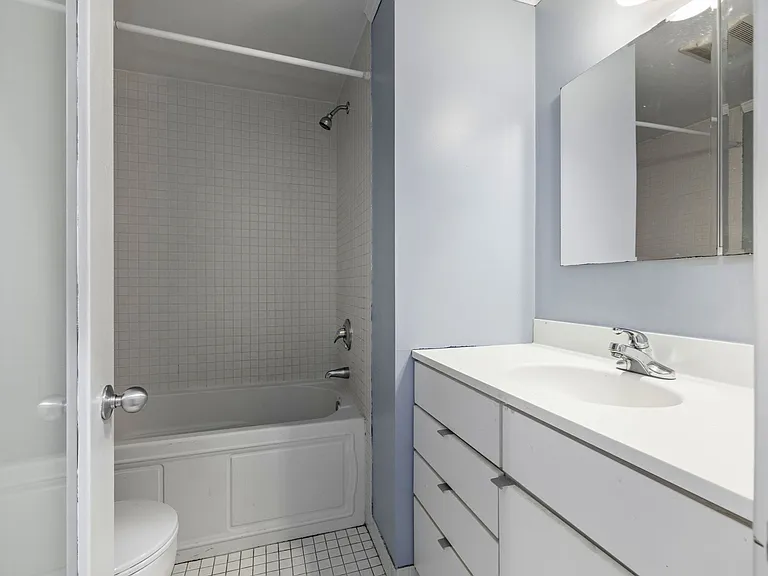 22 Emerson St #1 — Photo 8