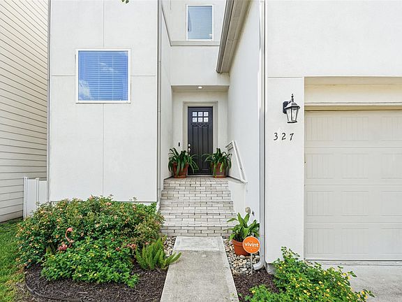 5th image of 327 Yale Oaks Ln