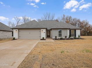 54 Woodcrest Dr, Jackson, TN 38305