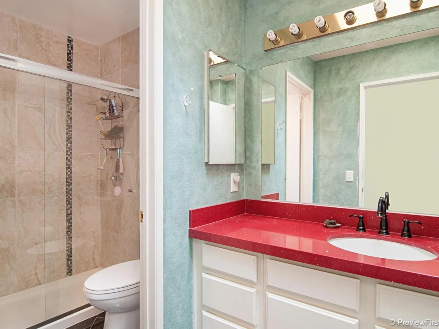 3 bed, 1354 sqft, $3,650 — Photo 3