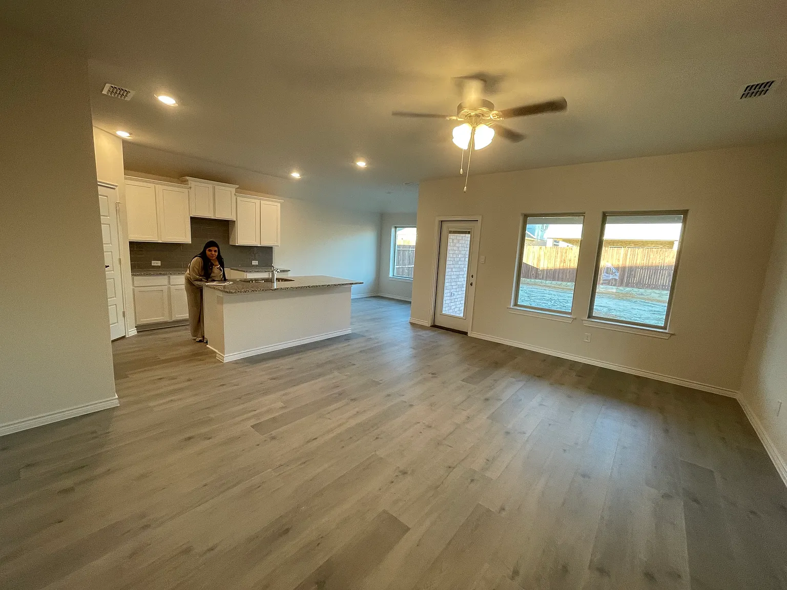 3 bed, 1631 sqft, $2,300 — Photo 2