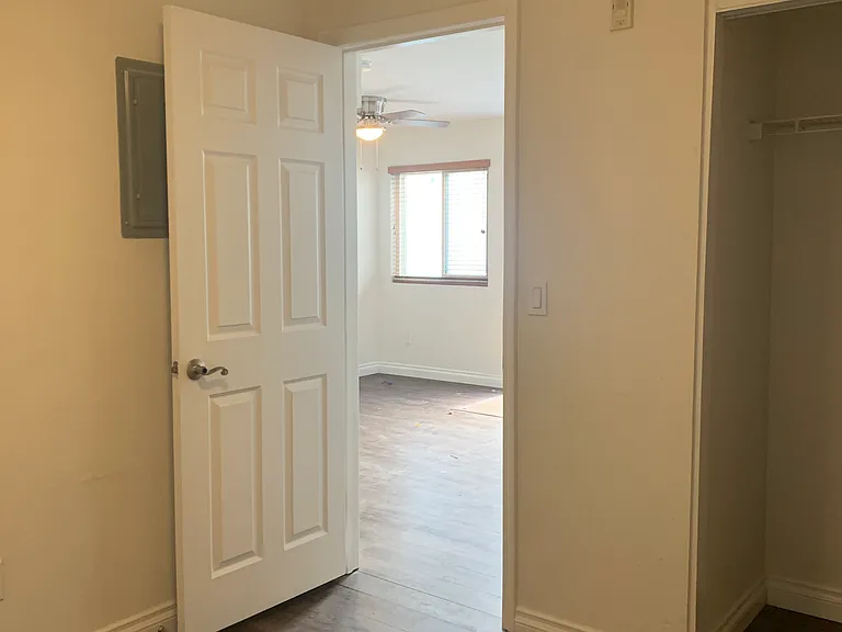 Cascadia Apartments — Photo 22