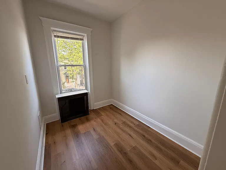 133 Boyd Ave #B2 — Photo 8