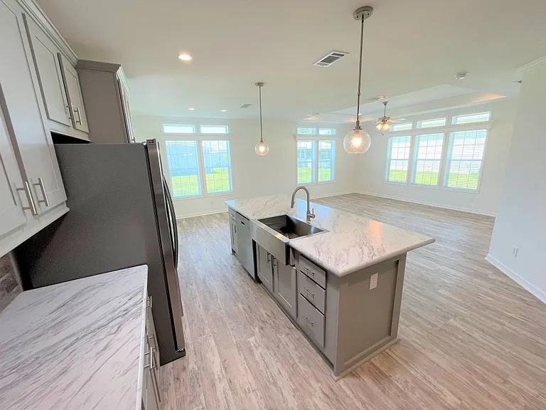 5610 Woodford St #5610E — Photo 14