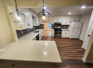 1037 E 46th St #A, Tacoma, WA 98404