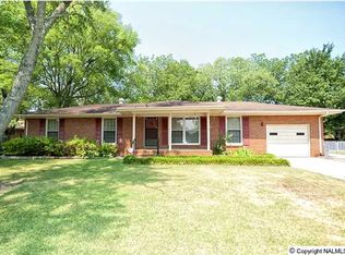 1203 Brookmeade St NW, Huntsville, AL 35816