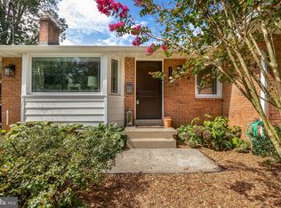 8702 Waterford Rd, Alexandria, VA 22308