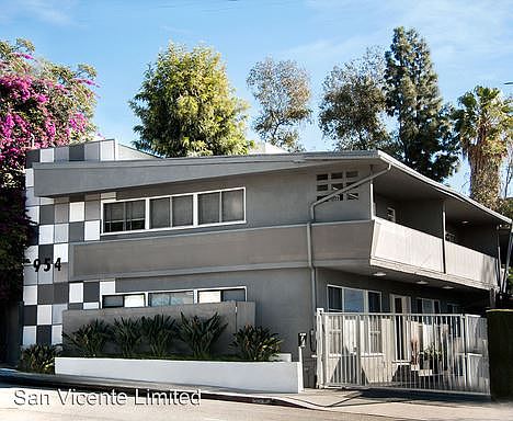 1st image of 954 N San Vicente Blvd APT 3