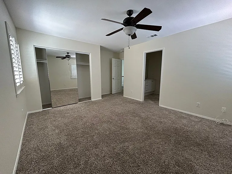 45260 Saint Tisbury St — Photo 14