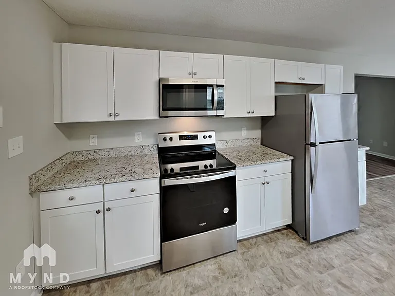 1219 Hunter Forest Ct — Photo 6