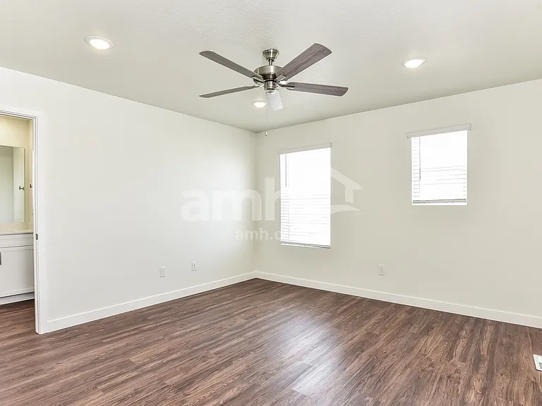 1108 E Daniel St — Photo 9