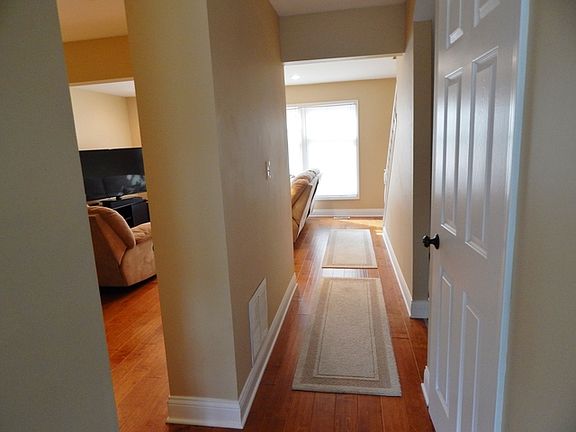 3rd image of 1805 Lancashire Ct
