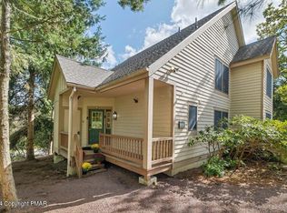 389 Vista Dr, Tannersville, PA 18372