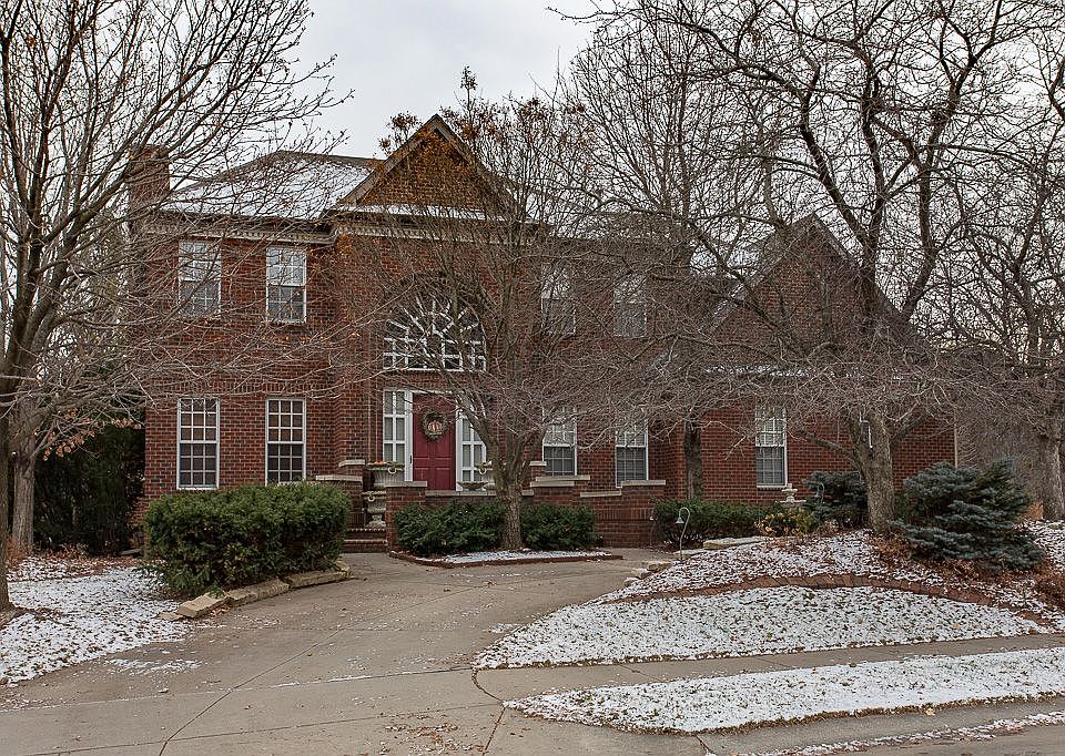 1st image of 16423 Leavenworth Cir