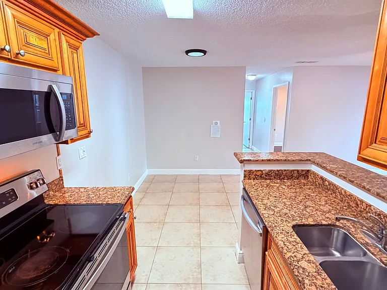 712 Secret Harbor Ln #100 — Photo 8