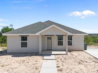 161 E Bowie St, Del Rio, TX 78840