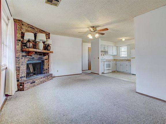 5th image of 1142 W Gladys Way