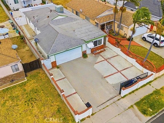 3rd image of 1641 W 222nd St