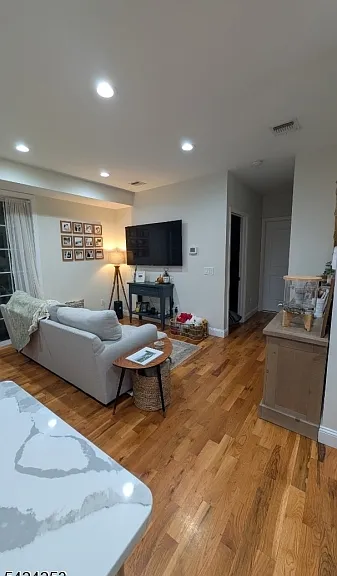 104 Broughton Ave #1B — Photo 14
