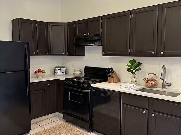 5th image of 1708 W Augusta Blvd APT 2F