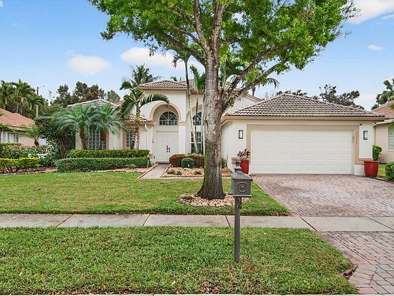 3rd image of 11511 Pamplona Boulevard