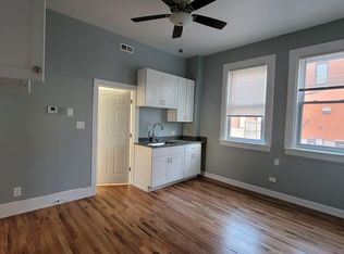 2147 W Armitage Ave #2R, Chicago, IL 60647