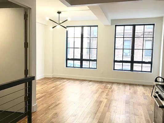 Rented by Manhattan Management LLC | media 28