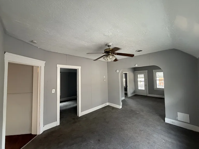 4218 Denison Ave — Photo 8